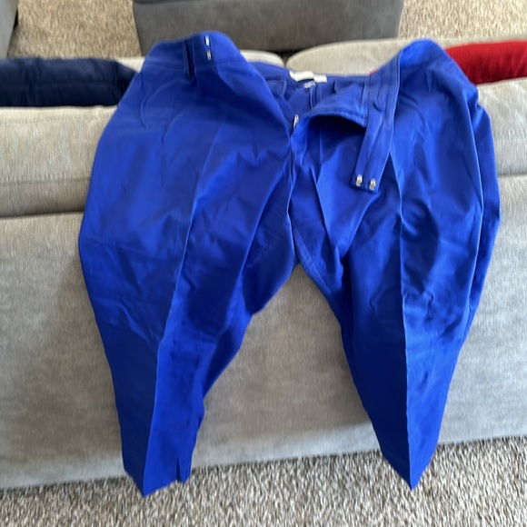 Gap- cropped pants - gently used - Picture 3 of 4